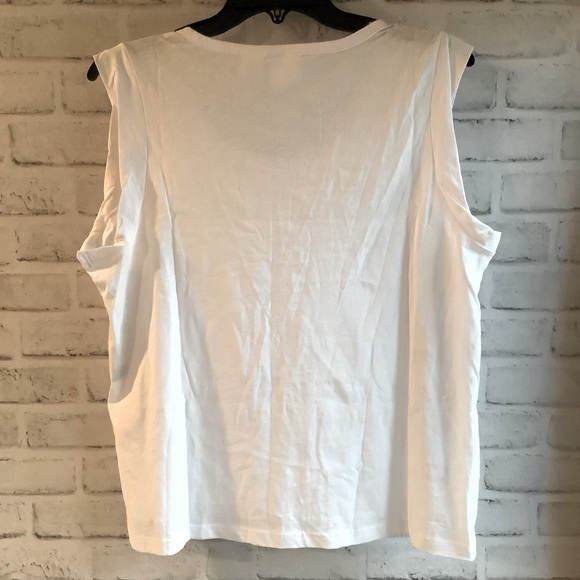 C&C California Sleeveless Scoop Neck Shirt - Picture 6 of 6